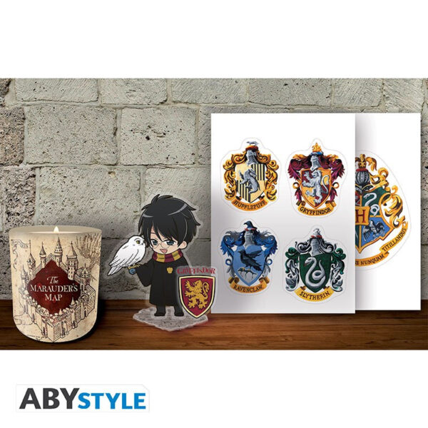 ABYPCK282_altpic_5.jpg Harry Potter Ajándékcsomag Gyertya + akril figura + Matricák