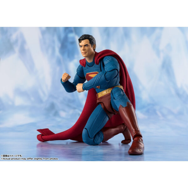 DC Comics – Superman 2025 S.H.Figuarts figura 16 cm