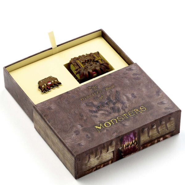 Harry Potter – Monster Book gift box with kulcstartó and kitűző