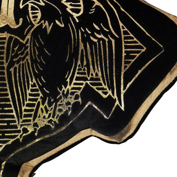Harry Potter – Hogwarts Crest velvet cushion