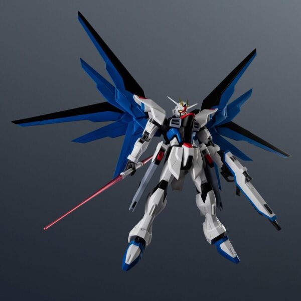 Gundam – Universe ZGMF-X10A Freedom Gundam Renewal figura 15 cm